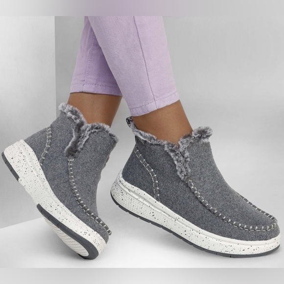 Women's Skechers, BOBS Skipper Wave - Angelic Warmth - Picture 1 of 6